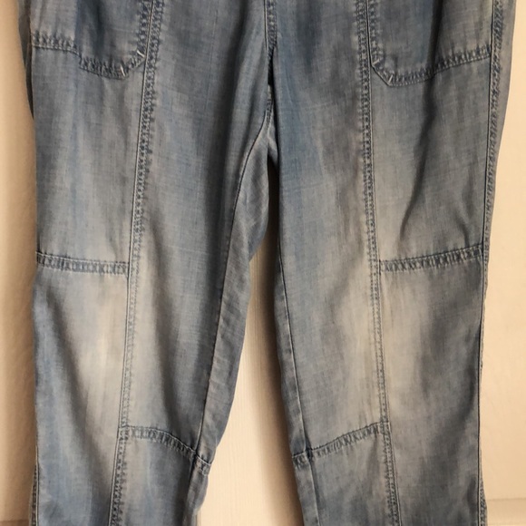 NEW NWT White House Black Market The TAPERED Ankle Chambray Jean Pant size 6 - Picture 4 of 14